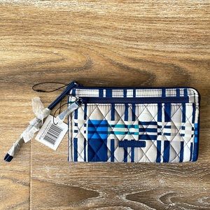 Vera Bradley RFID Front Zip Wristlet NWT
